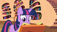 Twilight keeps reading about the cutie pox S2E06