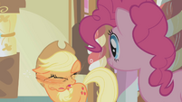 Applejack shacking S01E04