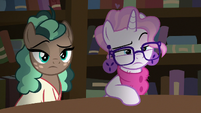 Bookstore Ponies looking very skeptical S8E8
