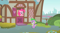 Pinkie Pie thinking S1E24