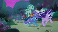 Starlight and friends flee from cockatrices S9E11