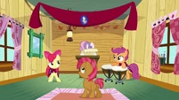 Sweetie Belle formally welcoming Babs Seed as a fellow Cutie Mark Crusaders