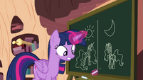 Twilight drawing line between drawings of Celestia and Luna S4E21