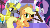 Applejack "mind tellin' your friend here" S9E24