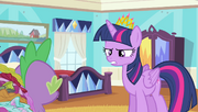 S04E24 Twilight zła na Spike'a