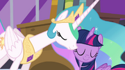 Celestia nuzzles Twilight's cheek S4E01