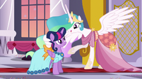 Celestia puts a wing around Twilight S5E7