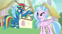 Rainbow Dash congratulating Silverstream S9E3