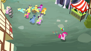 S04E12 Pinkie, a za nią kucyki