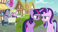 Twilight Sparkle nods to Starlight Glimmer S7E14.png (1.01 MB)