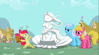 Apple Bloom's statue S2E6