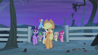 Applejack and friends begin the stakeout S4E07