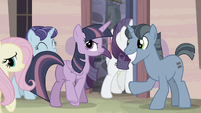 Main ponies enter back to the house S5E02