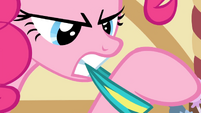 Pinkie puts on her other wristband S2E18