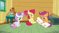 Scootaloo rolling up the cutie mark chart S6E19