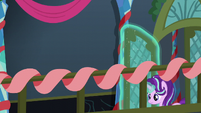 Starlight enters the party area S6E8