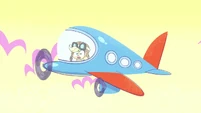Applejack as an airplane pilot PLS1E3a.png (371 KB)