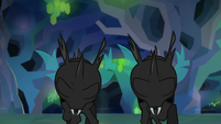 Evil changelings bowing to Ocellus S8E22