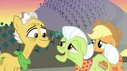 Granny welcomes Grand Pear back to Ponyville S7E13.png