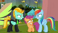 Rainbow vs. Lightning; Scootaloo in the middle S8E20