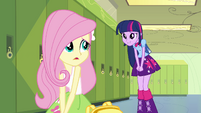 Twilight asks Fluttershy about the crown EG
