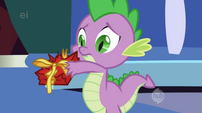 596px-Spike Crushed Gift