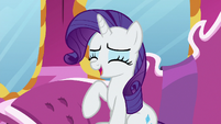 Rarity laughing S7E5