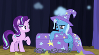 Trixie appears on the stage again S8E19