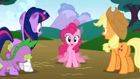 Oh no! Pinkie is VIBRATING!