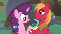 Big Mac gives Sugar Belle an engagement ring S9E23