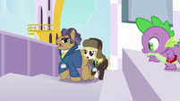 Manehattan and Whinnyapolis delegates appear S5E10
