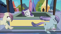 Rarity looking for more things S3E2