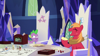 Spike and Big Mac laugh at Discord S6E17