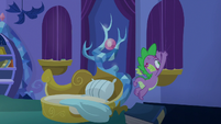 Spike closes his bedroom curtains S8E11