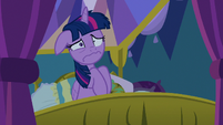 Twilight starting to get an eye twitch S8E2