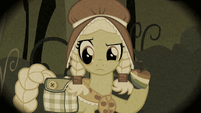 Young Granny Smith holding a zap apple S2E12