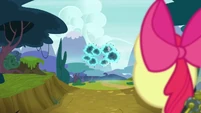 Apple Bloom sees twittermite swarm getting away S5E4.png (883 KB) Apple Bloom sees twittermite swarm getting away S5E4