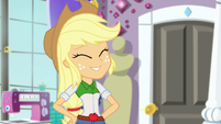 Applejack having a short laugh EGS1