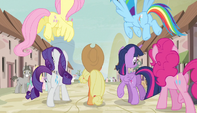 Mane Six enter the village S5E01