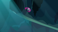 Pinkie Pie leaves the tunnel S3E03