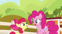 Pinkie Pie together with Apple Bloom S4E09