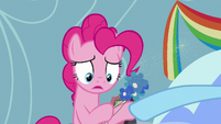 Rainbow tosses flowers in Pinkie Pie's hooves S7E23
