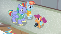 Scootaloo excited to see Rainbow's old bedroom S7E7