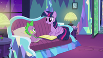 Twilight "relax with a good book" S5E12