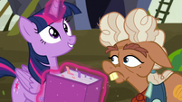 Twilight Sparkle knows what to do S5E23