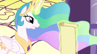 Celestia reads scroll S3E01