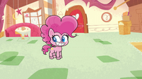 Pinkie Pie happy to see Rarity PLS1E5a