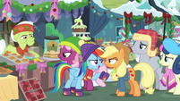 Rainbow issues a challenge to Applejack BGES1