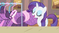 Rarity talking about her collection S4E08