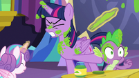 Twilight dodges more flung mashed peas S7E3